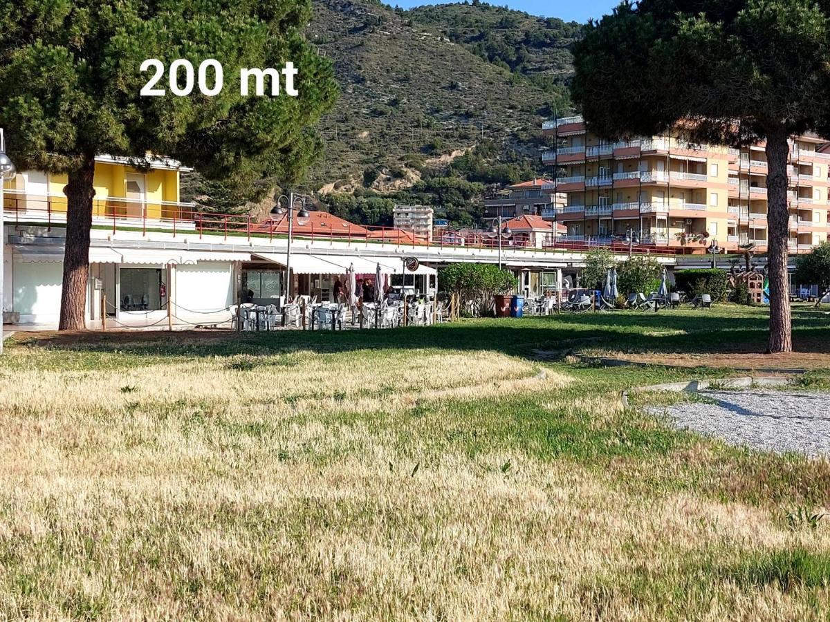 Casa Laura Apartment Ventimiglia Ngoại thất bức ảnh