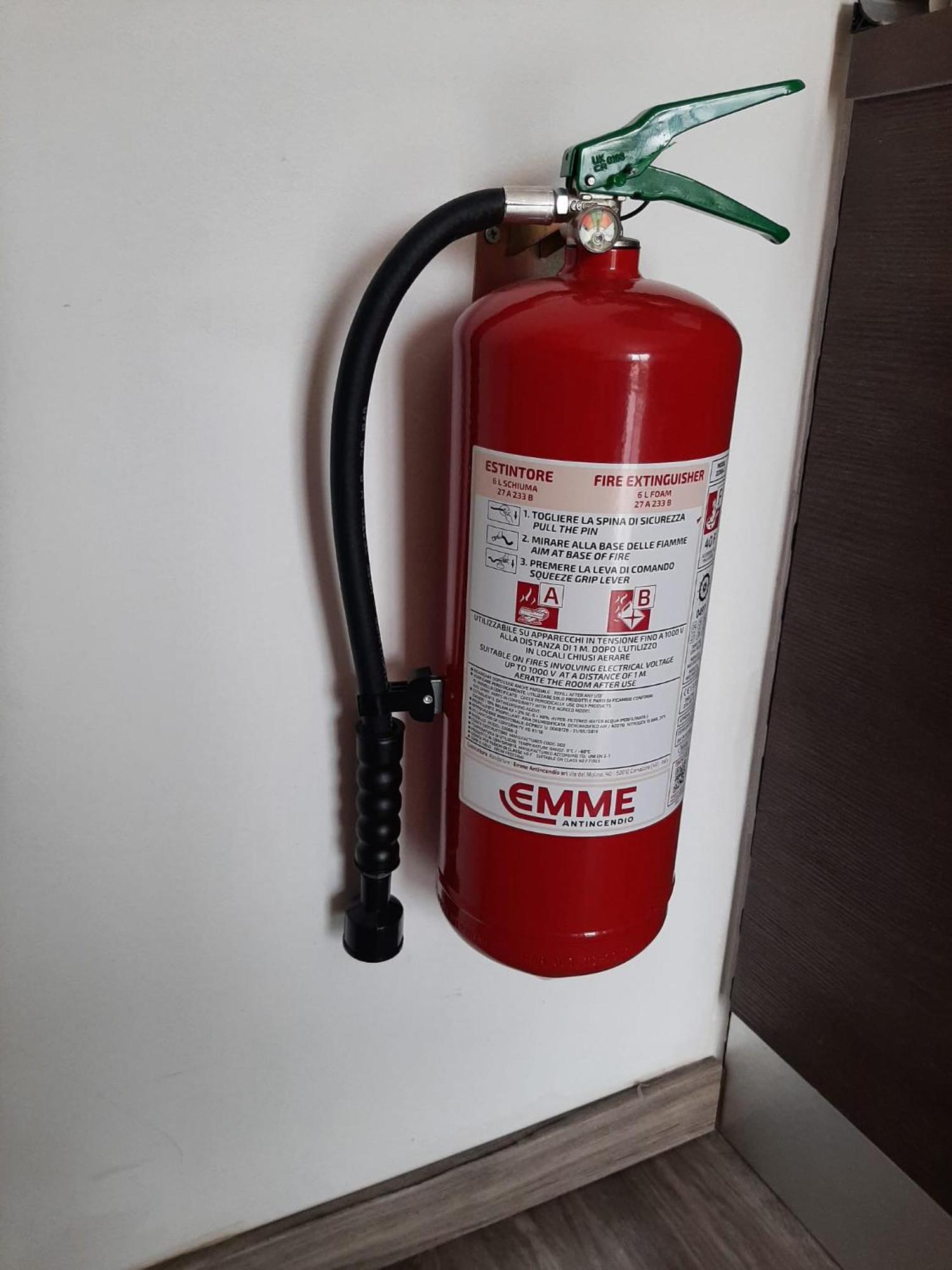 Casa Laura Apartment Ventimiglia Ngoại thất bức ảnh